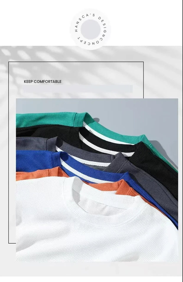 This men's set is a high-quality, fashionable and casual sportswear from Waffger, featuring a short-sleeved T-shirt and outdoor