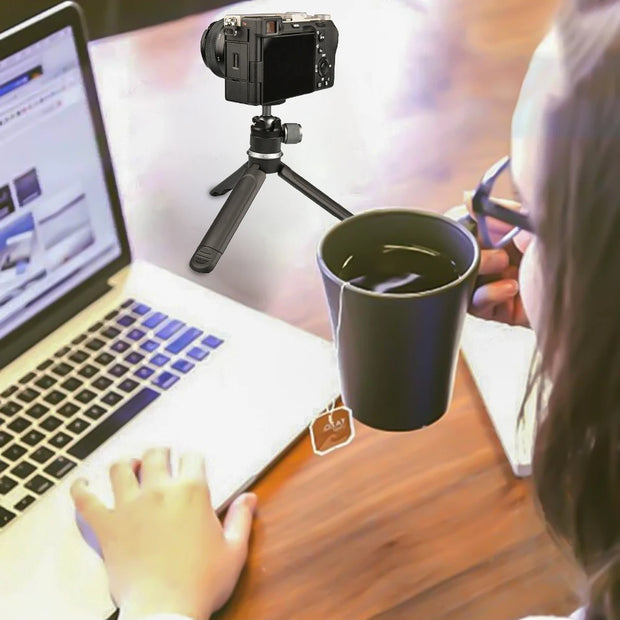 New 1/4 Screw Mount Tabletop Tripod Stand