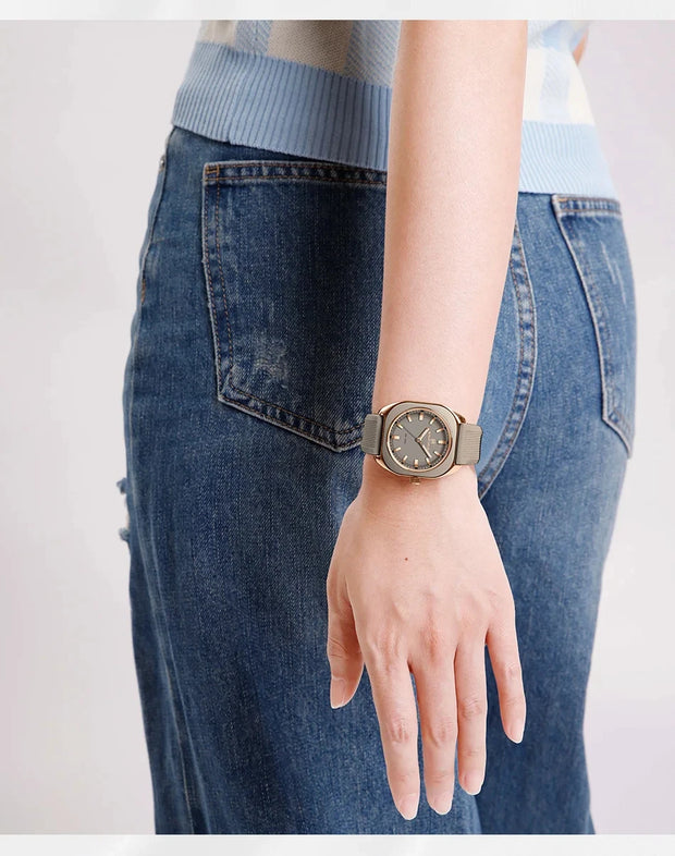 NAVIFORCE Fashion Women's Watch Casual Elegant Simple Polygon Quartz Silicone Watch Gift for Women Wristwatch Relogio Feminino