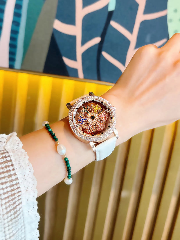 1 Upgraded Version of the Bright Eye-Catching Fashionable Luxury Women's Watch Inlaid with Colorful Rhinestone Quartz Watch, Equipped with Charming Rotating Colorful Snowflake Dial, Stainless Steel Case, Durable Leather Strap