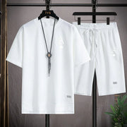 This men's set is a high-quality, fashionable and casual sportswear from Waffger, featuring a short-sleeved T-shirt and outdoor