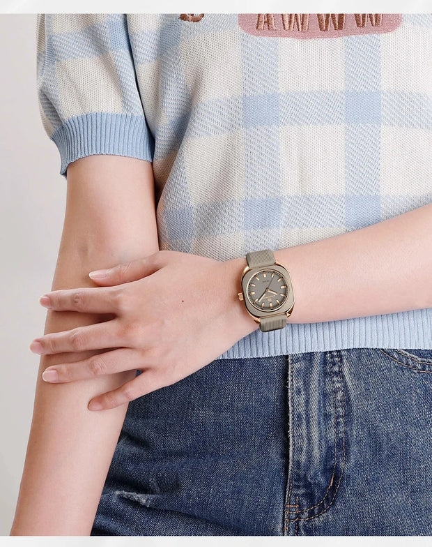 NAVIFORCE Fashion Women's Watch Casual Elegant Simple Polygon Quartz Silicone Watch Gift for Women Wristwatch Relogio Feminino